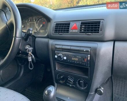 Шкода Октавия 2006 в Кривом Роге на Automoto.ua Белый Шкода Октавия, объемом двигателя 1.6 л и пробегом 187 тыс. км за 4800 $, фото 20 на Automoto.ua