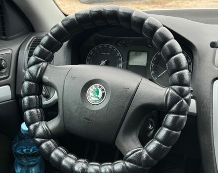 Шкода Октавія 2006 у Кривому Розі на Automoto.ua Білий Шкода Октавія, об'ємом двигуна 1.6 л та пробігом 301 тис. км за 5750 $, фото 6 на Automoto.ua