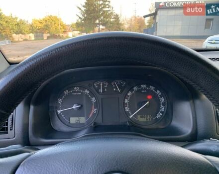 Шкода Октавия 2006 в Кривом Роге на Automoto.ua Белый Шкода Октавия, объемом двигателя 1.6 л и пробегом 187 тыс. км за 4800 $, фото 19 на Automoto.ua