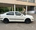 Белый Шкода Октавия, объемом двигателя 1.9 л и пробегом 360 тыс. км за 4600 $, фото 3 на Automoto.ua