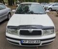 Белый Шкода Октавия, объемом двигателя 1.6 л и пробегом 239 тыс. км за 5100 $, фото 2 на Automoto.ua