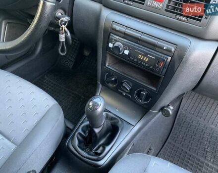 Шкода Октавия 2006 в Кривом Роге на Automoto.ua Белый Шкода Октавия, объемом двигателя 1.6 л и пробегом 187 тыс. км за 4800 $, фото 21 на Automoto.ua