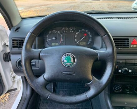 Шкода Октавия 2006 в Кривом Роге на Automoto.ua Белый Шкода Октавия, объемом двигателя 1.6 л и пробегом 187 тыс. км за 4800 $, фото 16 на Automoto.ua