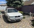 Белый Шкода Октавия, объемом двигателя 1.6 л и пробегом 245 тыс. км за 5700 $, фото 1 на Automoto.ua