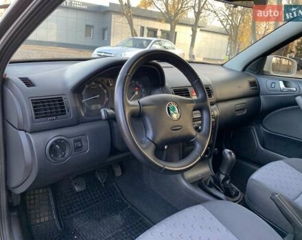 Шкода Октавия 2006 в Кривом Роге на Automoto.ua Белый Шкода Октавия, объемом двигателя 1.6 л и пробегом 187 тыс. км за 4800 $, фото 14 на Automoto.ua