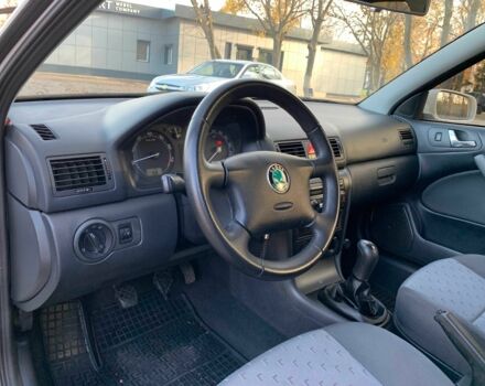 Шкода Октавия 2006 в Кривом Роге на Automoto.ua Белый Шкода Октавия, объемом двигателя 1.6 л и пробегом 187 тыс. км за 4800 $, фото 13 на Automoto.ua