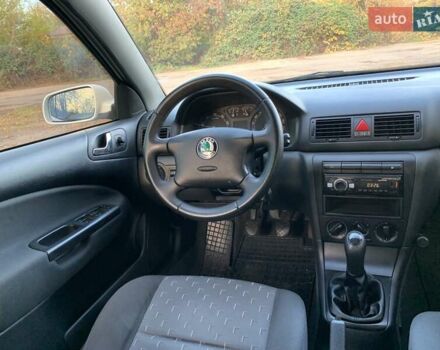 Шкода Октавия 2006 в Кривом Роге на Automoto.ua Белый Шкода Октавия, объемом двигателя 1.6 л и пробегом 187 тыс. км за 4800 $, фото 26 на Automoto.ua