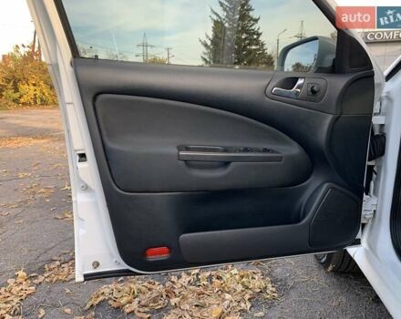 Шкода Октавия 2006 в Кривом Роге на Automoto.ua Белый Шкода Октавия, объемом двигателя 1.6 л и пробегом 187 тыс. км за 4800 $, фото 13 на Automoto.ua