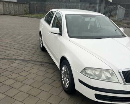 Белый Шкода Октавия, объемом двигателя 1.6 л и пробегом 295 тыс. км за 5850 $, фото 4 на Automoto.ua