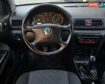 Білий Шкода Октавія, об'ємом двигуна 1.6 л та пробігом 230 тис. км за 4999 $, фото 28 на Automoto.ua