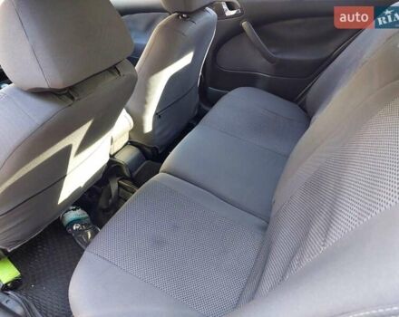 Белый Шкода Октавия, объемом двигателя 2 л и пробегом 230 тыс. км за 6000 $, фото 6 на Automoto.ua