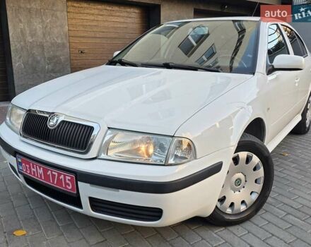 Білий Шкода Октавія, об'ємом двигуна 1.6 л та пробігом 230 тис. км за 4999 $, фото 1 на Automoto.ua
