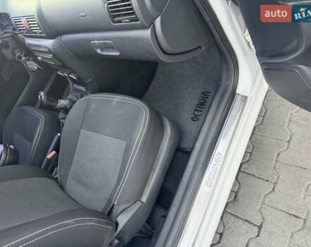 Белый Шкода Октавия, объемом двигателя 1.6 л и пробегом 213 тыс. км за 4500 $, фото 20 на Automoto.ua