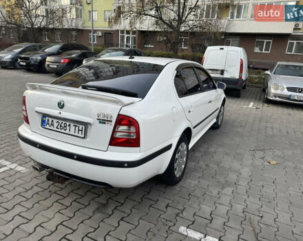 Белый Шкода Октавия, объемом двигателя 1.6 л и пробегом 213 тыс. км за 4500 $, фото 7 на Automoto.ua