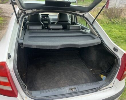 Білий Шкода Октавія, об'ємом двигуна 2 л та пробігом 285 тис. км за 2000 $, фото 21 на Automoto.ua