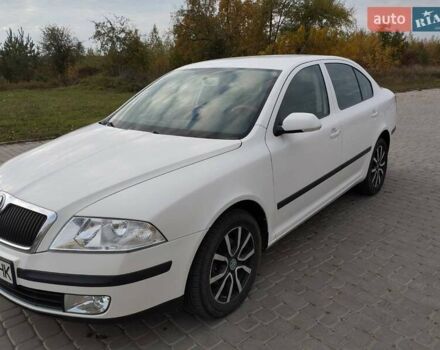 Білий Шкода Октавія, об'ємом двигуна 1.9 л та пробігом 300 тис. км за 6200 $, фото 6 на Automoto.ua