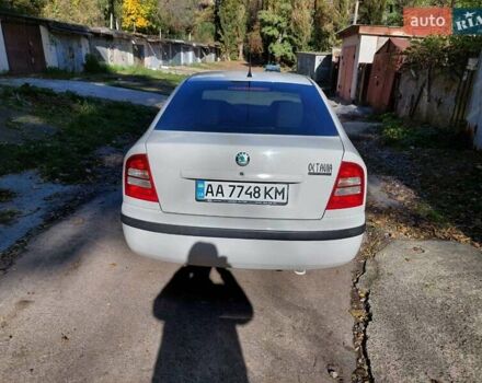 Белый Шкода Октавия, объемом двигателя 2 л и пробегом 230 тыс. км за 6000 $, фото 5 на Automoto.ua