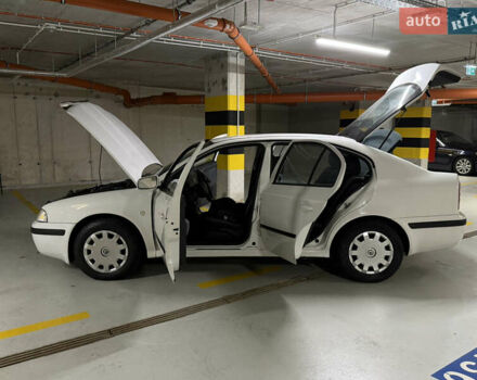 Шкода Октавия 2007 в Львове на Automoto.ua Белый Шкода Октавия, объемом двигателя 1.9 л и пробегом 249 тыс. км за 2700 $, фото 1 на Automoto.ua