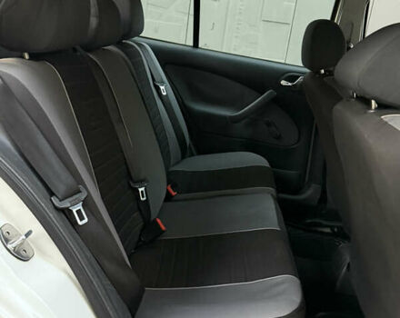 Шкода Октавия 2007 в Львове на Automoto.ua Белый Шкода Октавия, объемом двигателя 1.9 л и пробегом 249 тыс. км за 2700 $, фото 9 на Automoto.ua