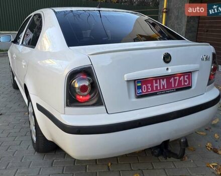 Білий Шкода Октавія, об'ємом двигуна 1.6 л та пробігом 230 тис. км за 4999 $, фото 6 на Automoto.ua