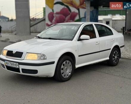 Белый Шкода Октавия, объемом двигателя 1.6 л и пробегом 261 тыс. км за 4750 $, фото 2 на Automoto.ua