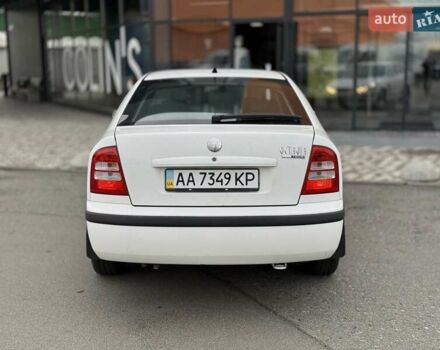 Белый Шкода Октавия, объемом двигателя 1.6 л и пробегом 261 тыс. км за 4750 $, фото 4 на Automoto.ua