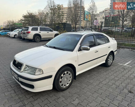 Белый Шкода Октавия, объемом двигателя 1.6 л и пробегом 213 тыс. км за 4500 $, фото 16 на Automoto.ua