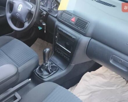 Білий Шкода Октавія, об'ємом двигуна 1.9 л та пробігом 330 тис. км за 6000 $, фото 4 на Automoto.ua