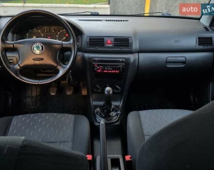 Білий Шкода Октавія, об'ємом двигуна 1.6 л та пробігом 230 тис. км за 4999 $, фото 27 на Automoto.ua