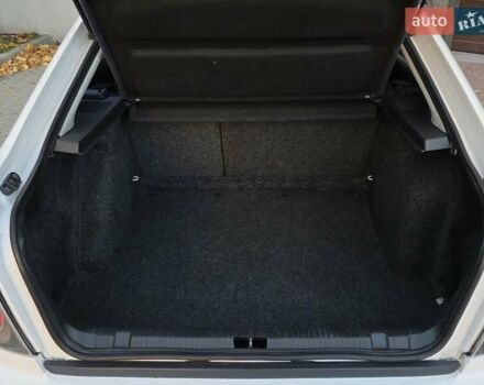 Білий Шкода Октавія, об'ємом двигуна 1.6 л та пробігом 230 тис. км за 4999 $, фото 29 на Automoto.ua