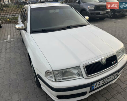 Белый Шкода Октавия, объемом двигателя 1.6 л и пробегом 213 тыс. км за 4500 $, фото 14 на Automoto.ua