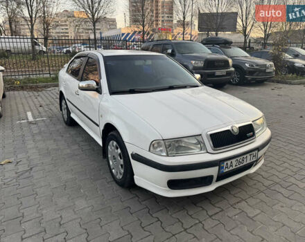 Белый Шкода Октавия, объемом двигателя 1.6 л и пробегом 213 тыс. км за 4500 $, фото 5 на Automoto.ua