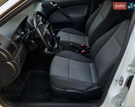 Білий Шкода Октавія, об'ємом двигуна 1.6 л та пробігом 230 тис. км за 4999 $, фото 21 на Automoto.ua