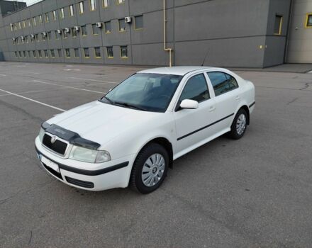 Белый Шкода Октавия, объемом двигателя 1.6 л и пробегом 273 тыс. км за 4500 $, фото 2 на Automoto.ua