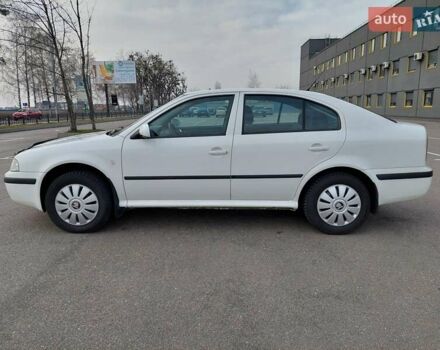Белый Шкода Октавия, объемом двигателя 1.6 л и пробегом 273 тыс. км за 4500 $, фото 1 на Automoto.ua