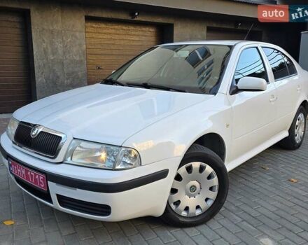 Білий Шкода Октавія, об'ємом двигуна 1.6 л та пробігом 230 тис. км за 4999 $, фото 2 на Automoto.ua