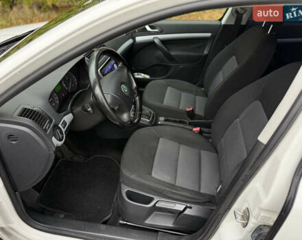 Белый Шкода Октавия, объемом двигателя 1.97 л и пробегом 220 тыс. км за 5500 $, фото 25 на Automoto.ua