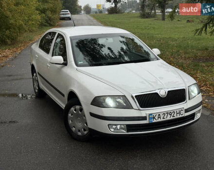 Белый Шкода Октавия, объемом двигателя 1.97 л и пробегом 220 тыс. км за 5500 $, фото 12 на Automoto.ua