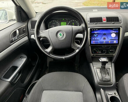 Белый Шкода Октавия, объемом двигателя 1.97 л и пробегом 220 тыс. км за 5500 $, фото 31 на Automoto.ua