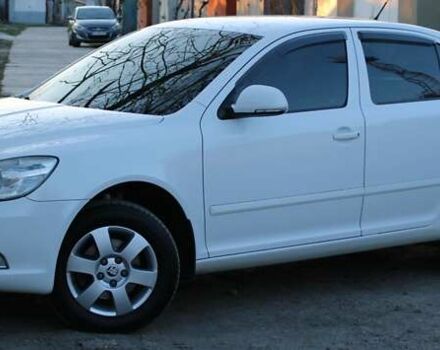 Белый Шкода Октавия, объемом двигателя 1.59 л и пробегом 216 тыс. км за 8500 $, фото 2 на Automoto.ua