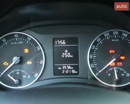 Белый Шкода Октавия, объемом двигателя 1.59 л и пробегом 216 тыс. км за 8500 $, фото 9 на Automoto.ua