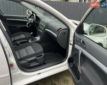 Белый Шкода Октавия, объемом двигателя 1.4 л и пробегом 187 тыс. км за 6500 $, фото 15 на Automoto.ua