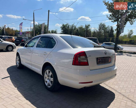 Белый Шкода Октавия, объемом двигателя 1.6 л и пробегом 159 тыс. км за 7700 $, фото 3 на Automoto.ua