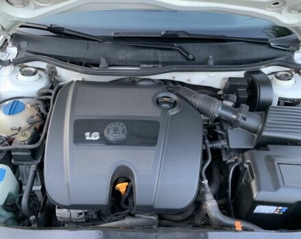 Білий Шкода Октавія, об'ємом двигуна 1.6 л та пробігом 181 тис. км за 7800 $, фото 16 на Automoto.ua