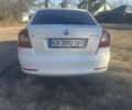 Белый Шкода Октавия, объемом двигателя 1.6 л и пробегом 266 тыс. км за 7700 $, фото 1 на Automoto.ua
