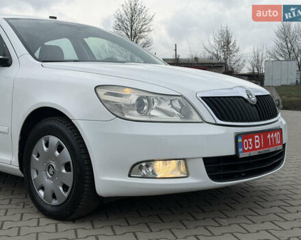 Белый Шкода Октавия, объемом двигателя 1.6 л и пробегом 231 тыс. км за 7150 $, фото 20 на Automoto.ua