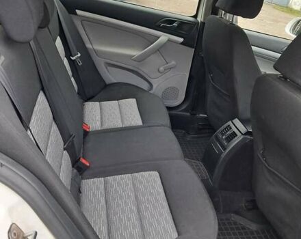 Белый Шкода Октавия, объемом двигателя 1.6 л и пробегом 270 тыс. км за 7250 $, фото 10 на Automoto.ua