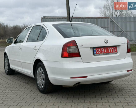 Белый Шкода Октавия, объемом двигателя 1.6 л и пробегом 231 тыс. км за 7150 $, фото 16 на Automoto.ua