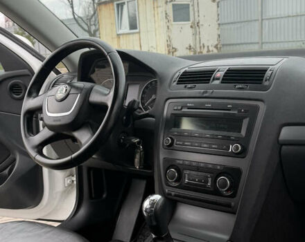 Белый Шкода Октавия, объемом двигателя 1.6 л и пробегом 231 тыс. км за 7150 $, фото 39 на Automoto.ua