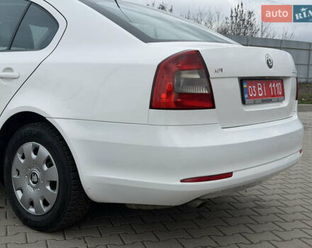 Белый Шкода Октавия, объемом двигателя 1.6 л и пробегом 231 тыс. км за 7150 $, фото 23 на Automoto.ua